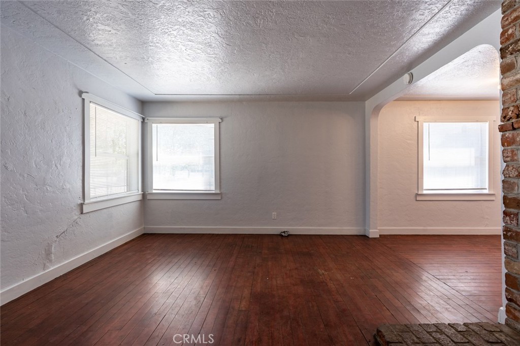 360 E 19th St, Merced, CA 95340