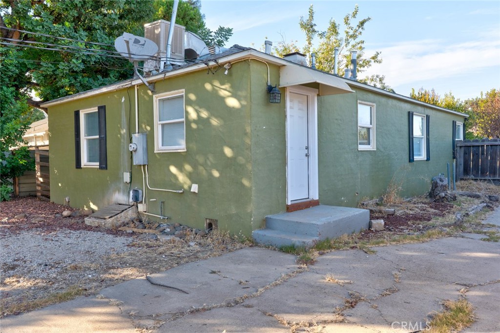 360 E 19th St, Merced, CA 95340