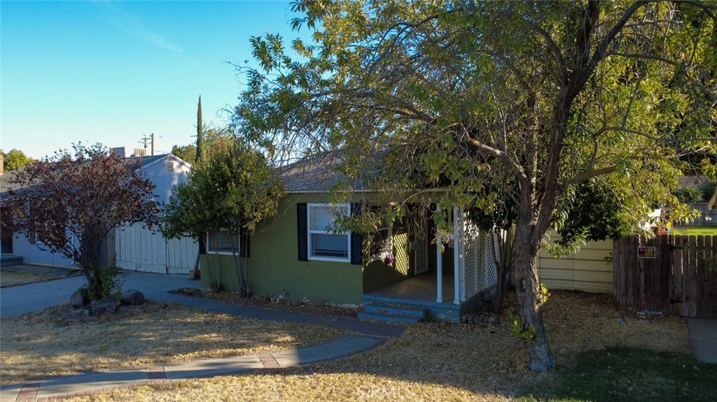 360 E 19th St, Merced, CA 95340