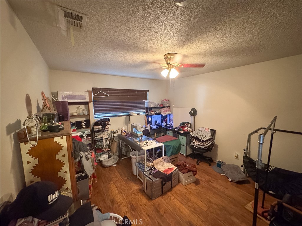 1140 Front St, Livingston, CA 95334