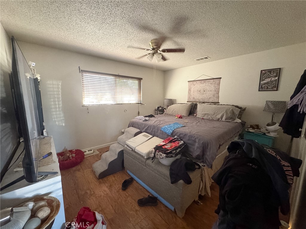 1140 Front St, Livingston, CA 95334