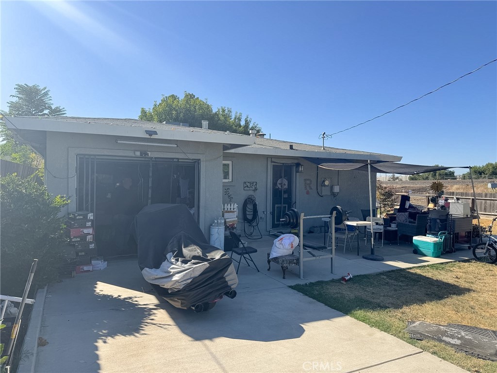 1140 Front St, Livingston, CA 95334