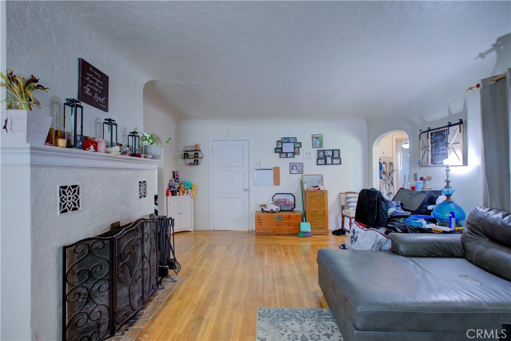 420 W 19th St, Merced, CA 95340