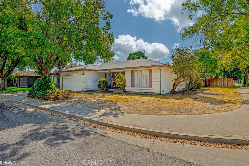 600 Dennis Ct, Merced, CA 95340