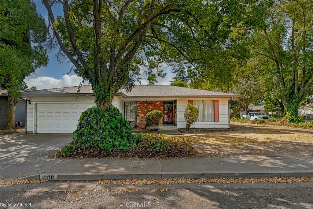 600 Dennis Ct, Merced, CA 95340