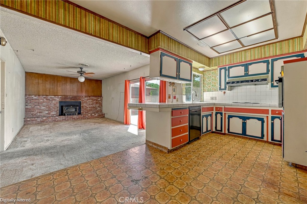 600 Dennis Ct, Merced, CA 95340