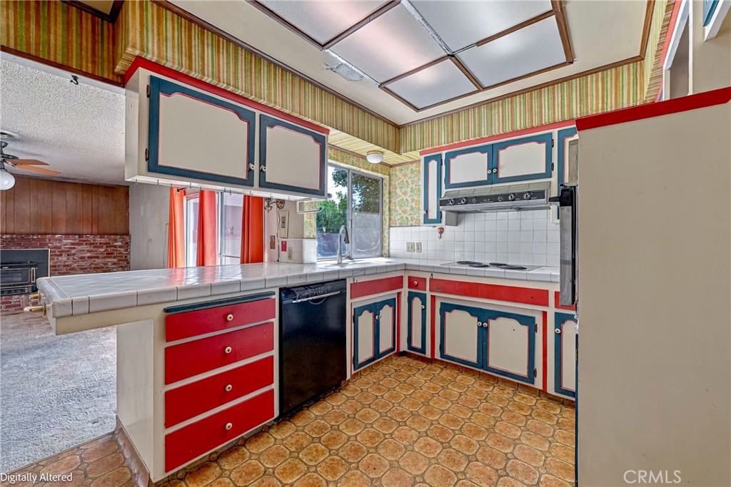600 Dennis Ct, Merced, CA 95340