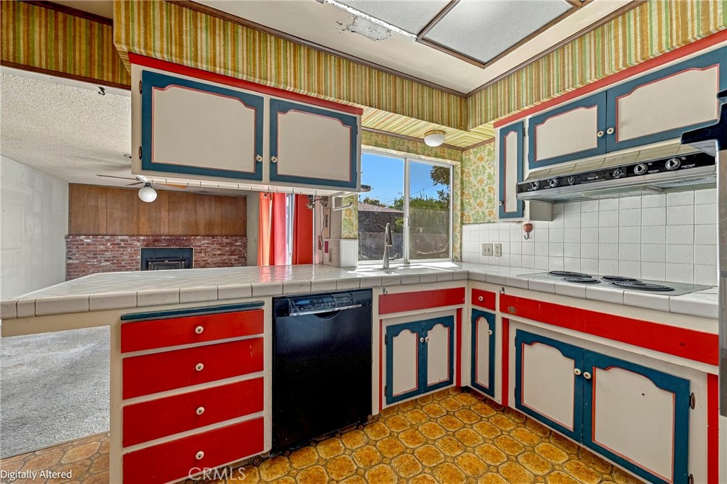 600 Dennis Ct, Merced, CA 95340