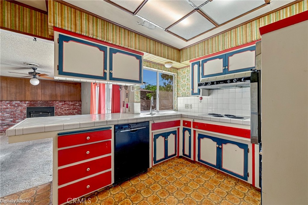 600 Dennis Ct, Merced, CA 95340