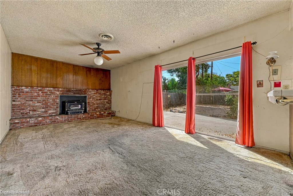 600 Dennis Ct, Merced, CA 95340