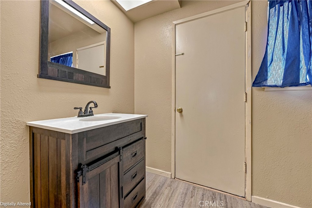 600 Dennis Ct, Merced, CA 95340