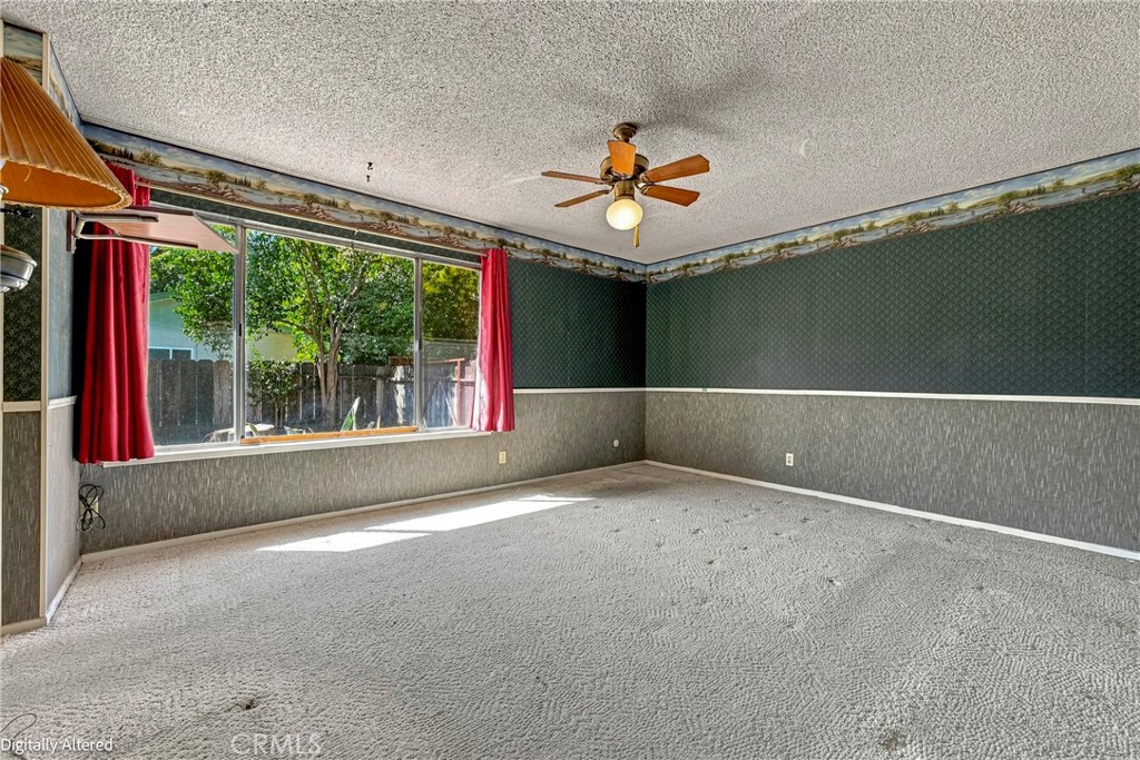 600 Dennis Ct, Merced, CA 95340