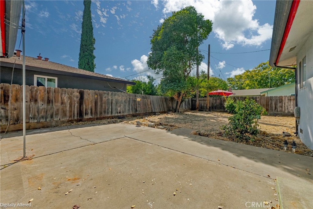 600 Dennis Ct, Merced, CA 95340