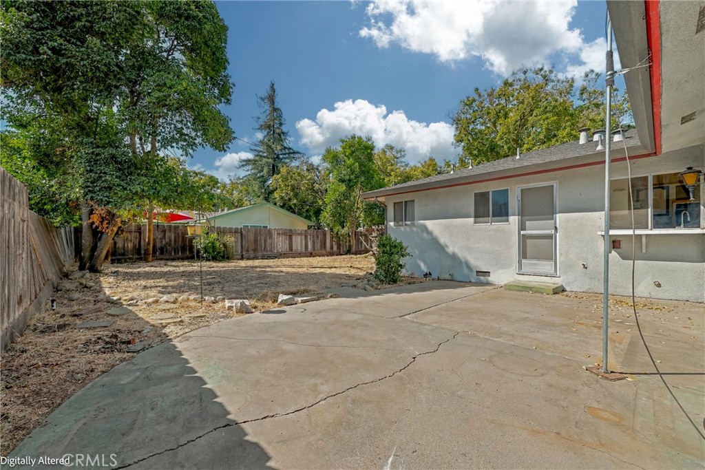 600 Dennis Ct, Merced, CA 95340