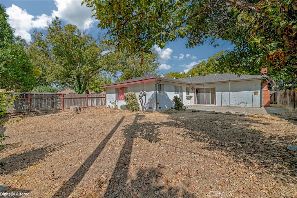 600 Dennis Ct, Merced, CA 95340
