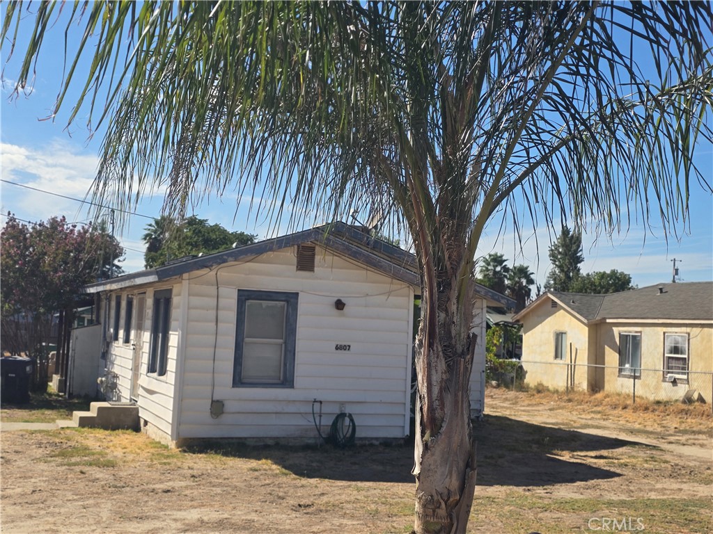 6805 California, Winton, CA 95388