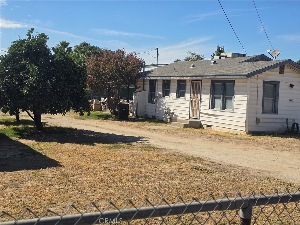 6805 California, Winton, CA 95388
