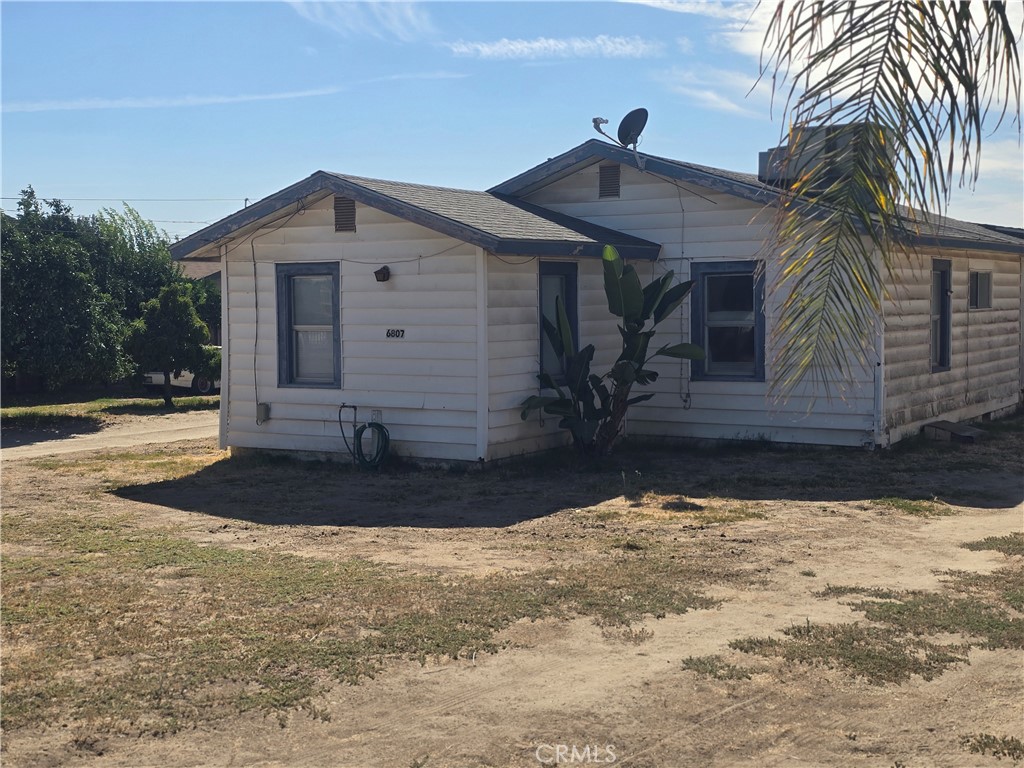 6805 California, Winton, CA 95388