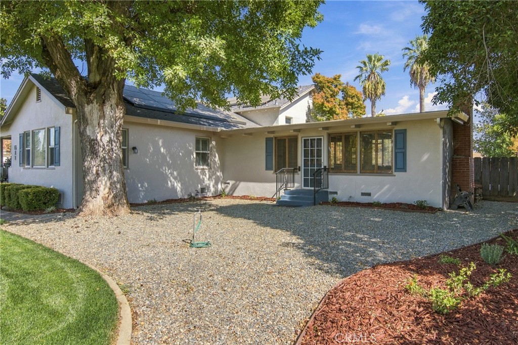 611 E 20th St, Merced, CA 95340