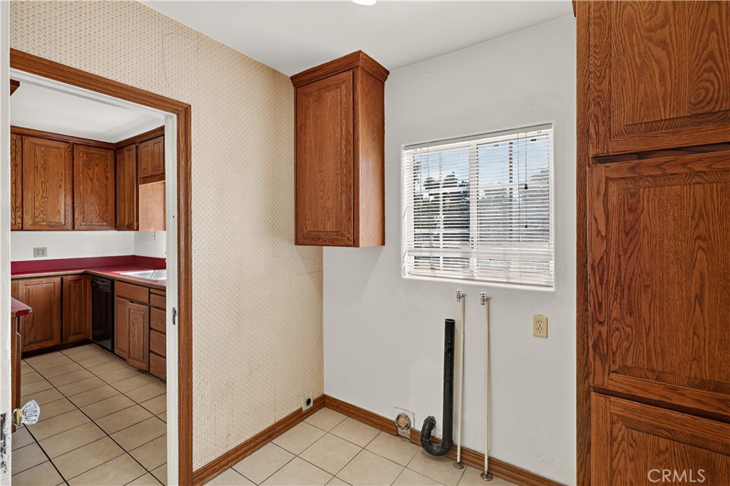 91 6th, Gustine, CA 95322