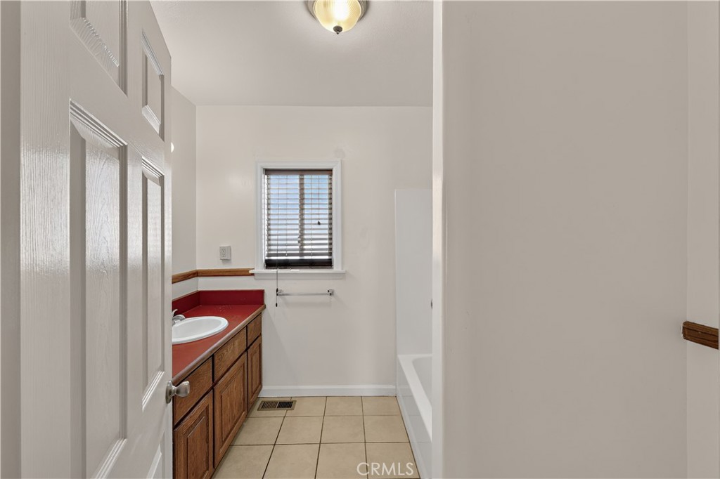91 6th, Gustine, CA 95322