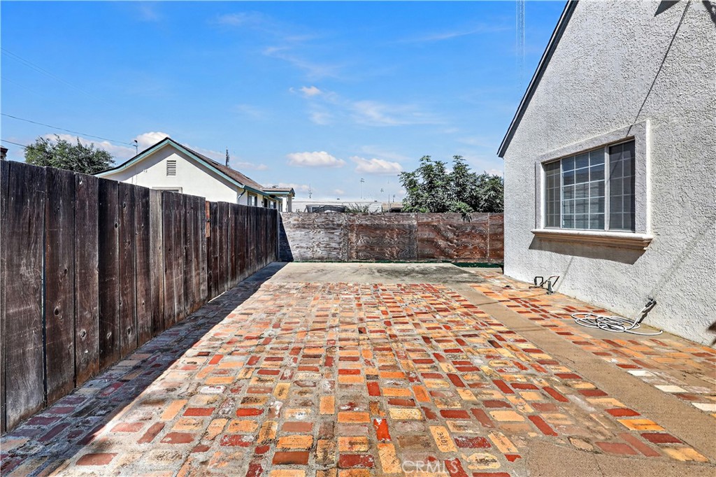 91 6th, Gustine, CA 95322