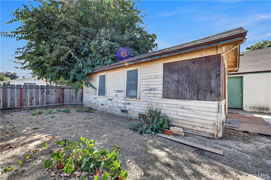 91 6th, Gustine, CA 95322