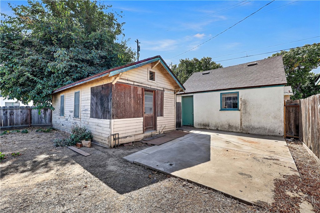 91 6th, Gustine, CA 95322