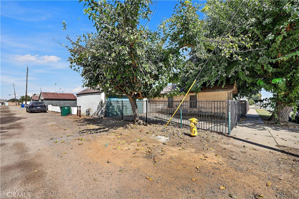91 6th, Gustine, CA 95322