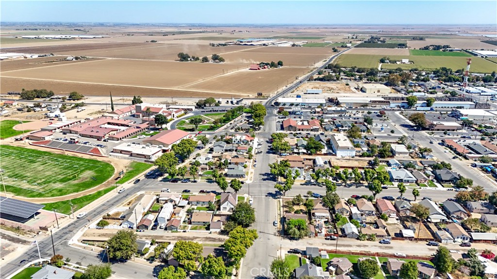 91 6th, Gustine, CA 95322