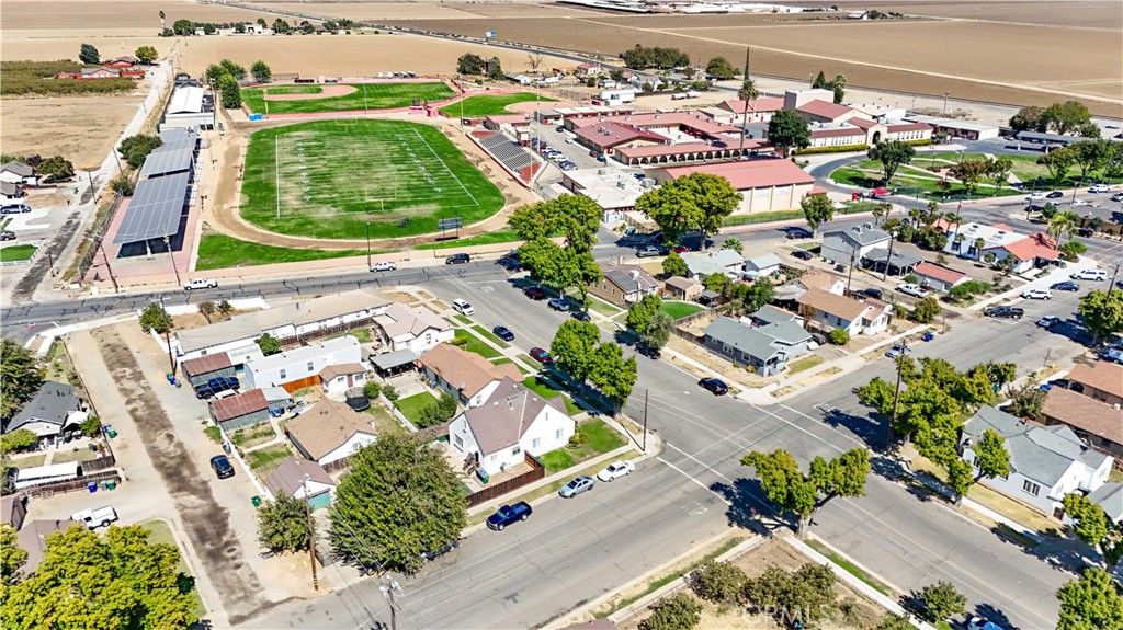 91 6th, Gustine, CA 95322