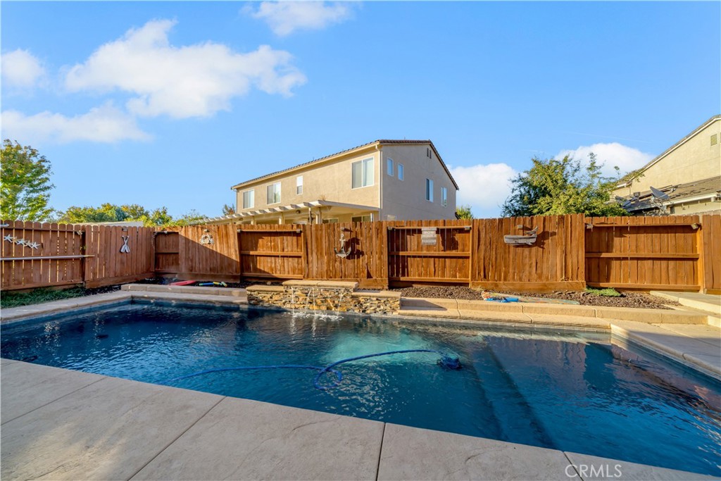 1289 Lurs Ct, Merced, CA 95348