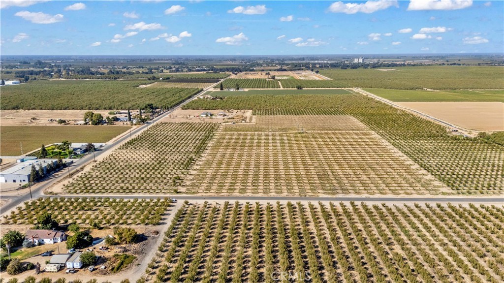 14806 Peach Ave, Livingston, CA 95334