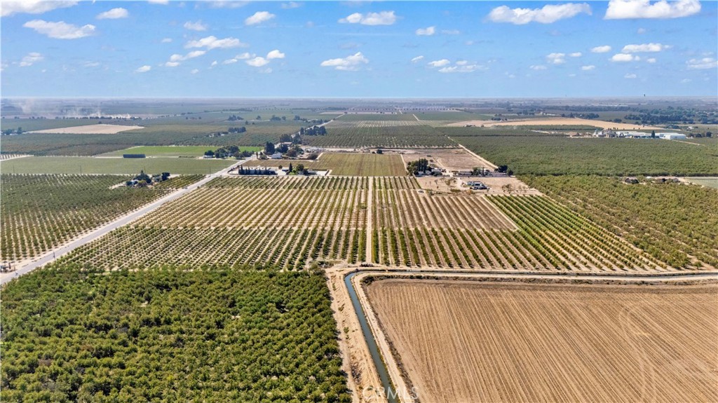 14806 Peach Ave, Livingston, CA 95334