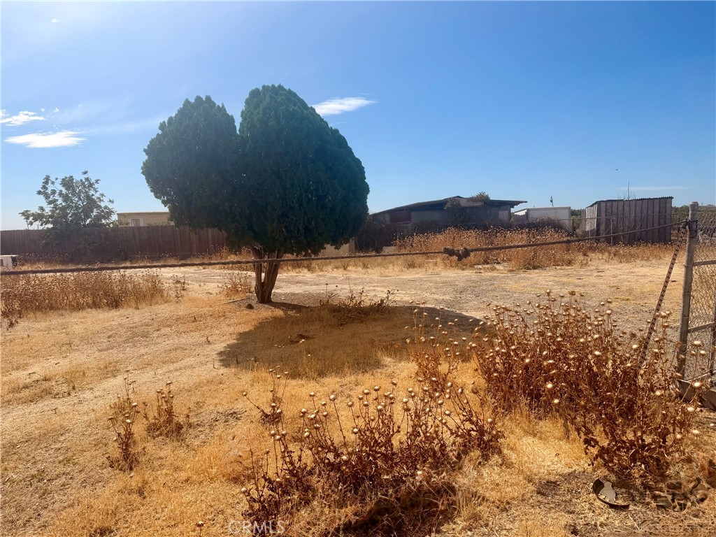 629 Santa Fe, Le Grand, CA 95333
