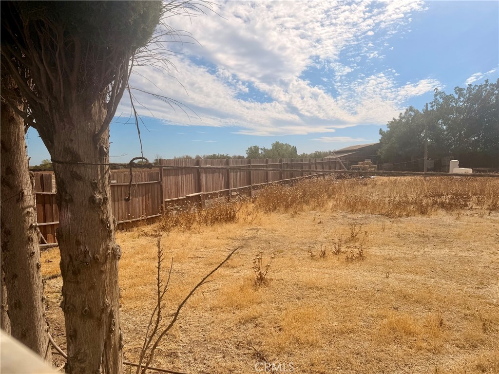 629 Santa Fe, Le Grand, CA 95333