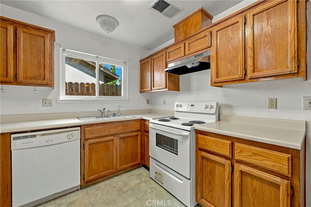 746 Marian Ct, Merced, CA 95341