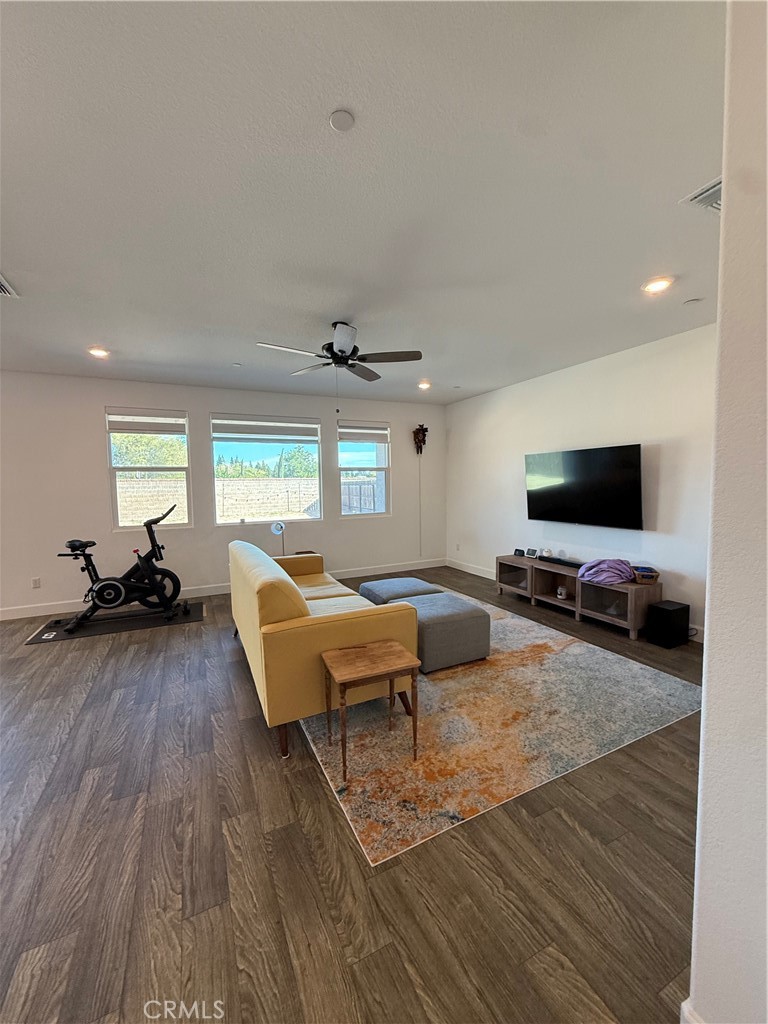 2413 Explorador, Merced, CA 95340