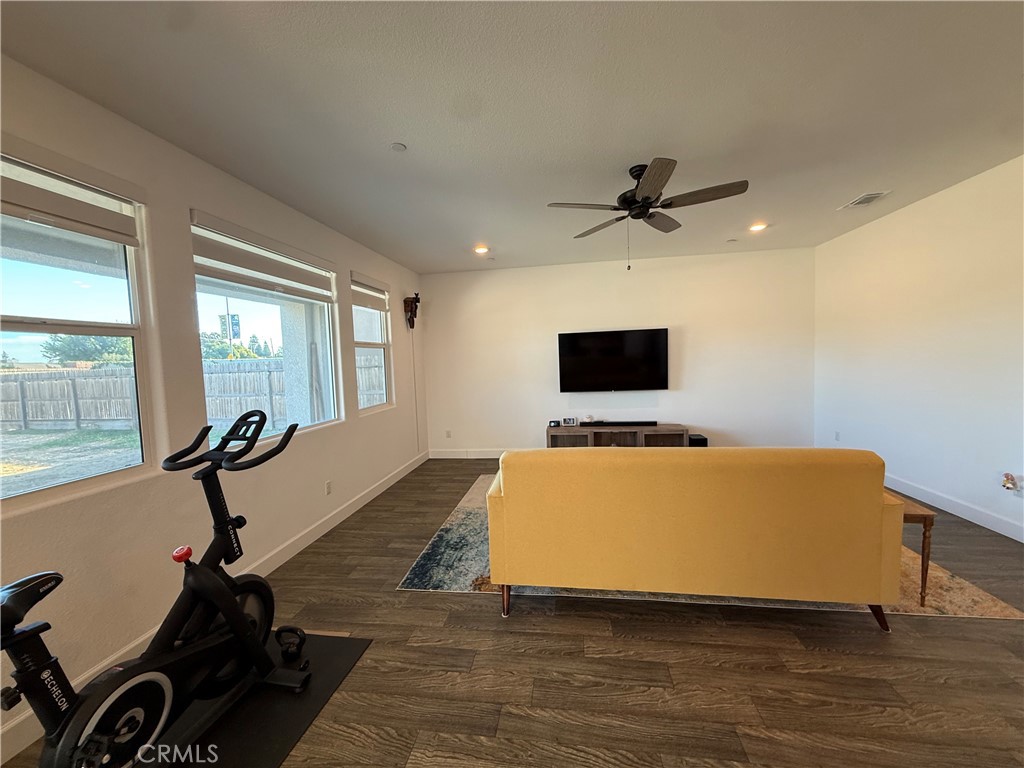 2413 Explorador, Merced, CA 95340