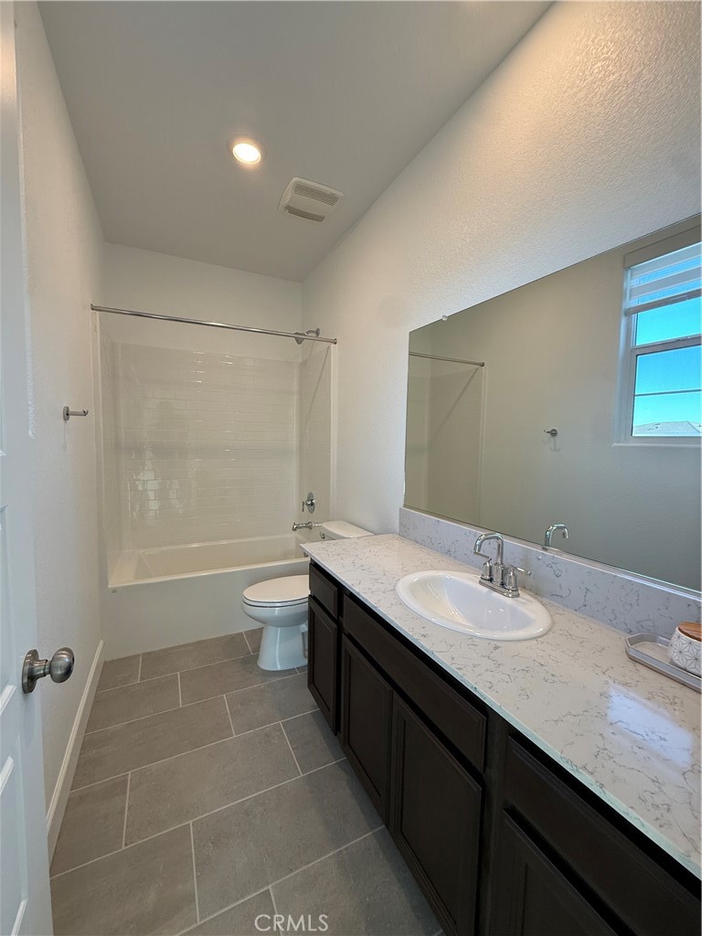 2413 Explorador, Merced, CA 95340