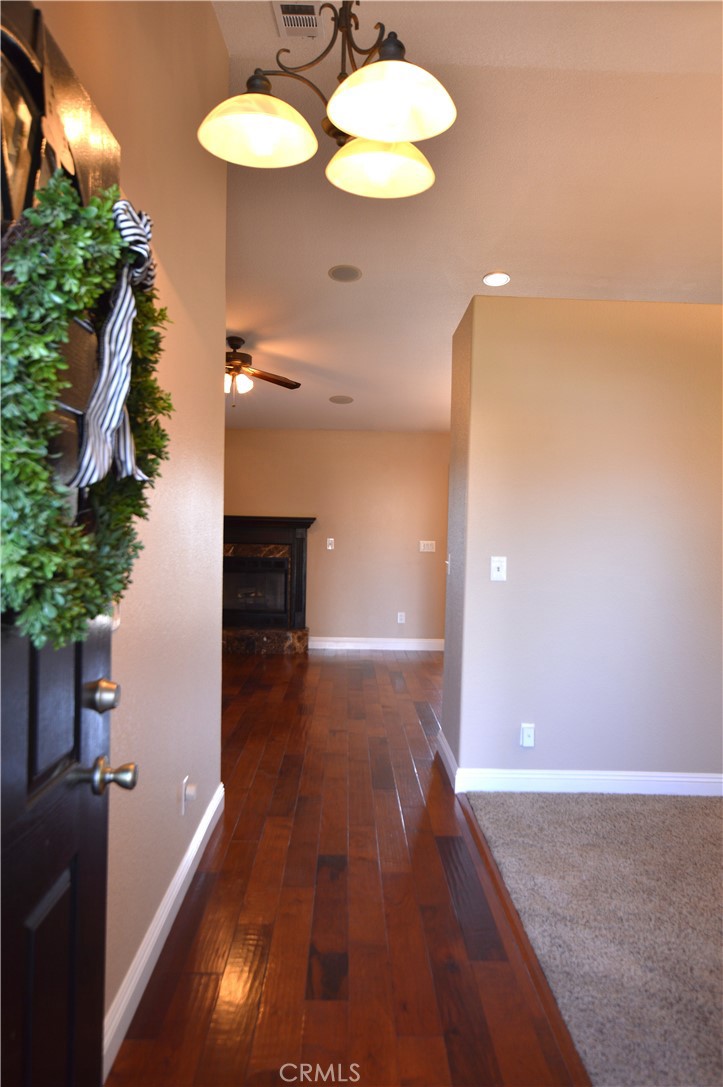 384 E Manzanita Dr, Atwater, CA 95301