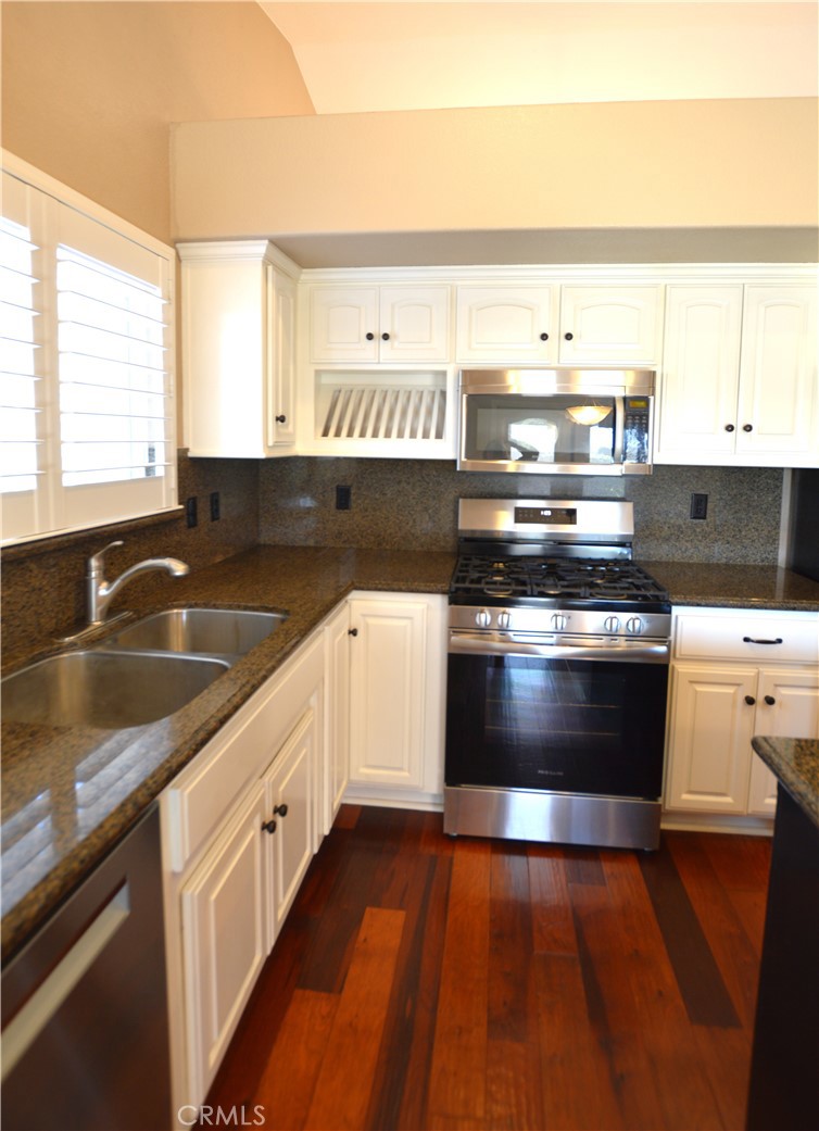 384 E Manzanita Dr, Atwater, CA 95301