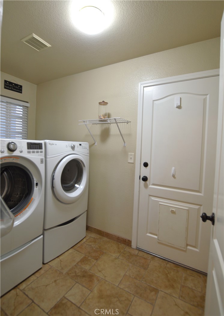 384 E Manzanita Dr, Atwater, CA 95301