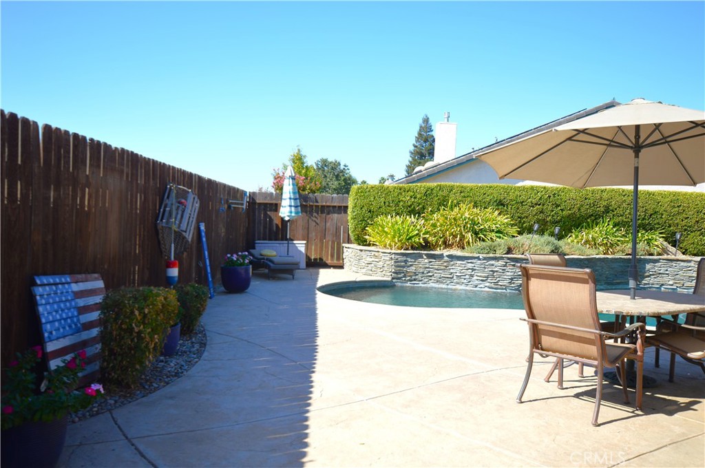 384 E Manzanita Dr, Atwater, CA 95301