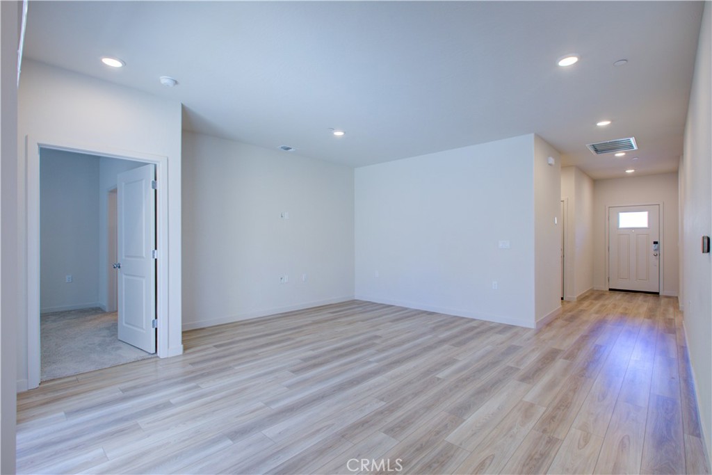 4721 Athena Dr, Merced, CA 95348