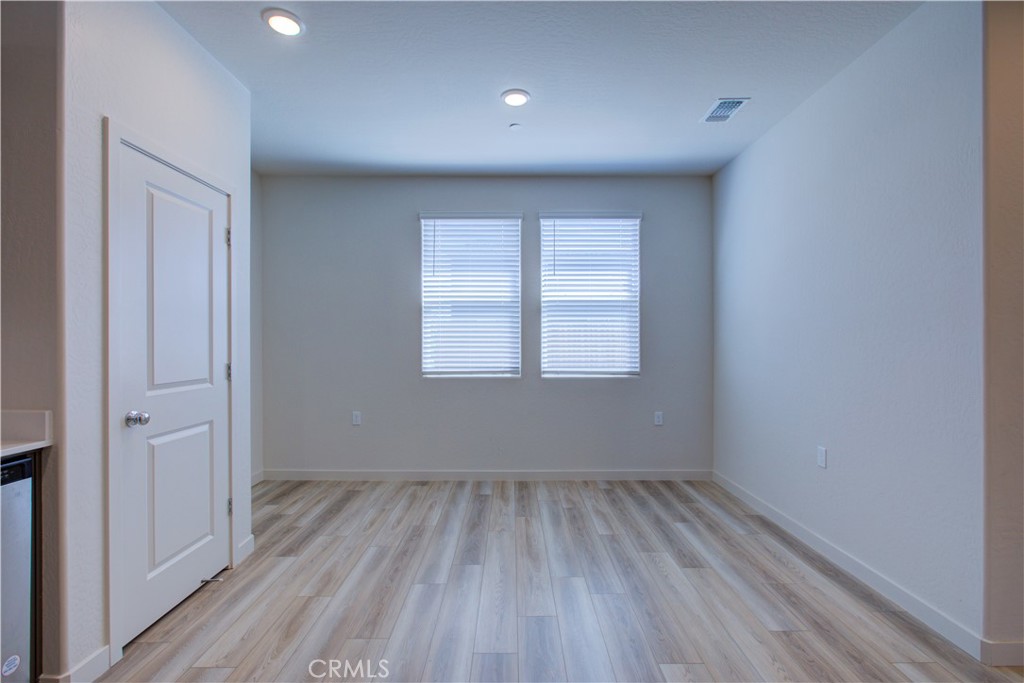 4721 Athena Dr, Merced, CA 95348