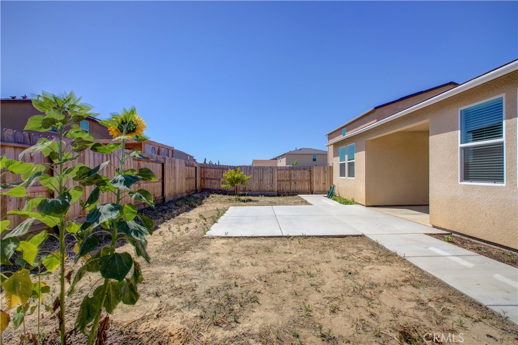 4721 Athena Dr, Merced, CA 95348