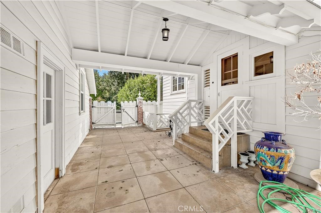 575 Bear Creek Dr, Merced, CA 95348