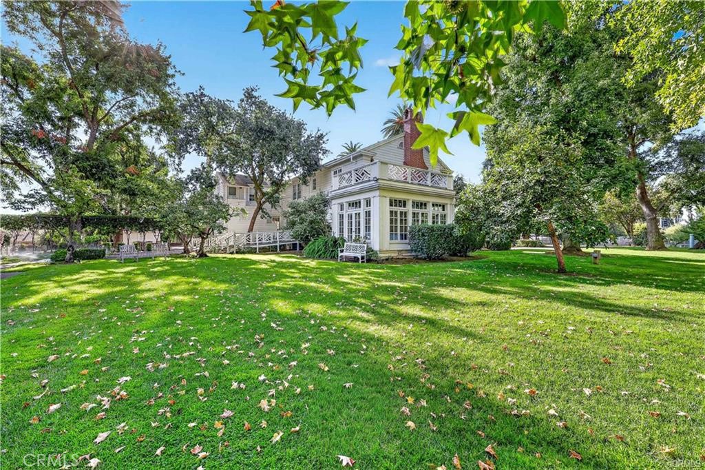 575 Bear Creek Dr, Merced, CA 95348