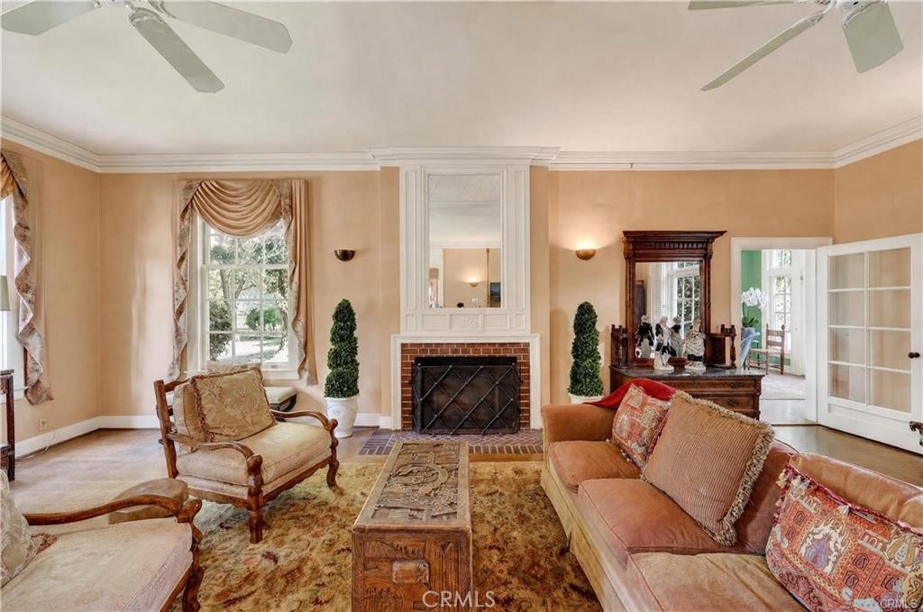 575 Bear Creek Dr, Merced, CA 95348